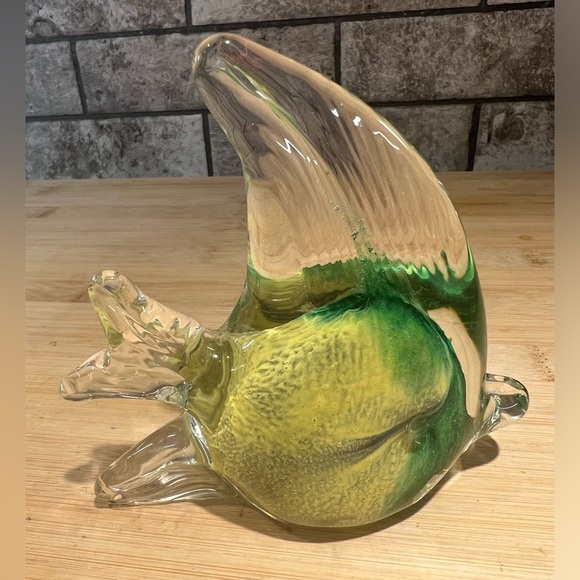 Vintage Blown Glass Fish Paperweight Green and Yellow 4.5” x 4.5” Art Glass - Picture 4 of 8